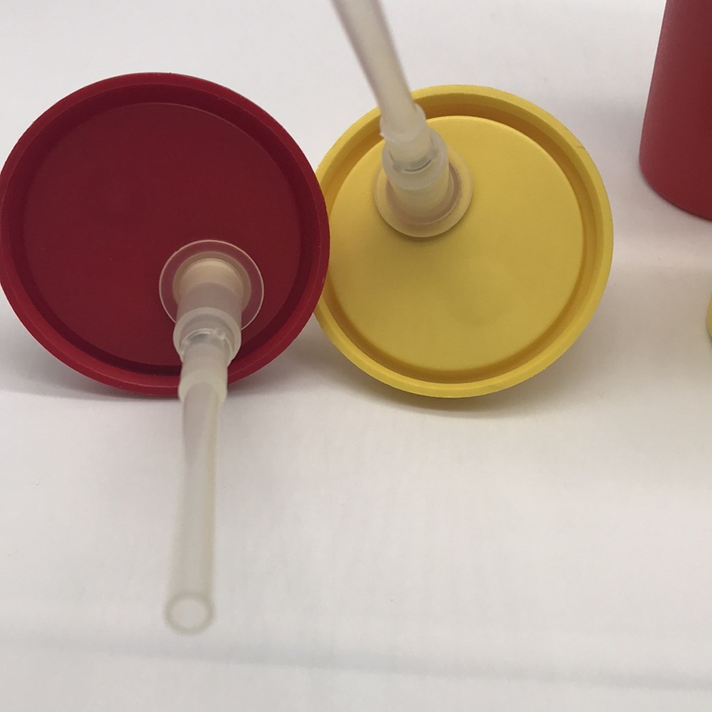 Tupperware Ketchup Mustard Dispensers Vintage USA made Yellow Red - Picture 11 of 14